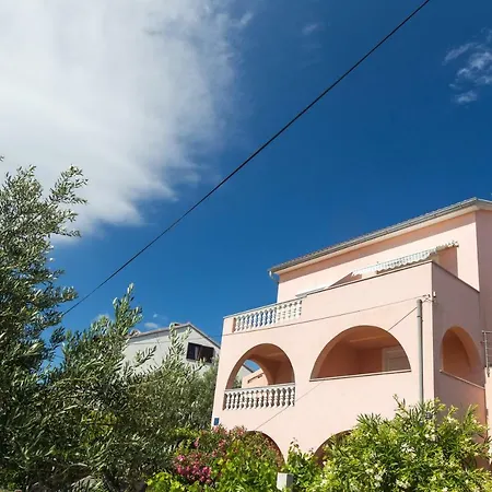 M&t Mirna Apartamento Punat