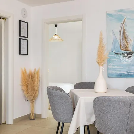 M&t Mirna Apartamento