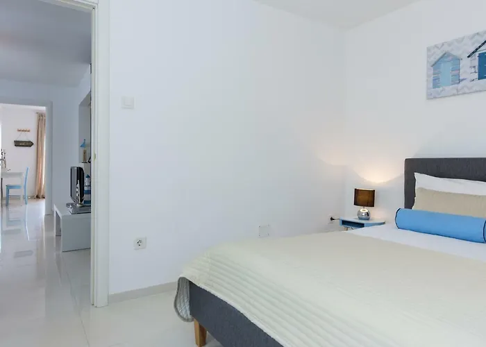 M&t Mirna アパート *